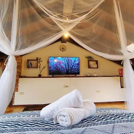 بيت للعطل La Casina De La Caleyona, Parres -