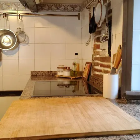 La Casina De La Caleyona, Parres - *