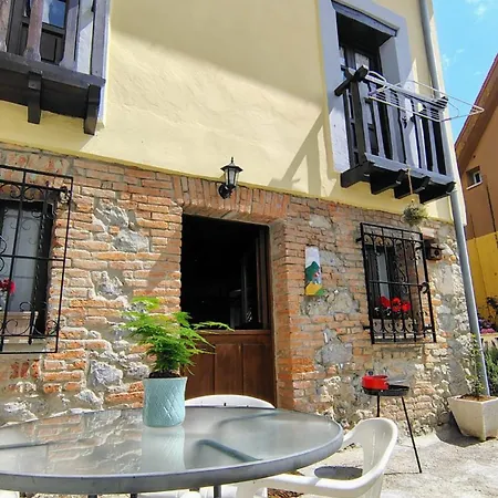 La Casina De La Caleyona, Parres - Vakantiehuis *